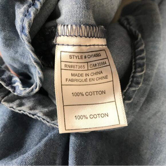 Cupcakes and Cashmere • Bishop Chambray Off The Shoulder Top - Picture 6 of 6